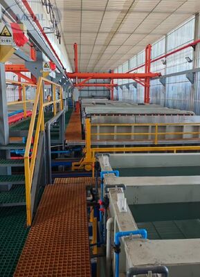 Bon prix Ligne d'anodisation en aluminium de capacité 150 T/M avec une épaisseur de film de 8 à 12 μm et une longueur maximale du profil de 6500 mm En ligne