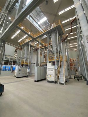 Ligne de revêtement industrielle automatisée de poudre profil en aluminium de verticale