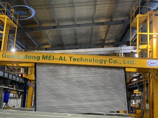 Bon prix 8000*largeur*3500 réservoirs Taille intérieure ligne de production d'anodisation pour 6061 à 6063 aluminium avec évolutivité et automatisation en ligne