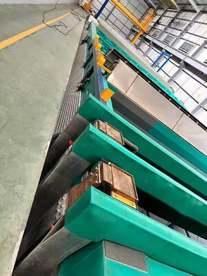 Bon prix Ligne d'anodisation horizontale 750T/M avec une longueur de profil maximale de 6500 mm et une épaisseur de film de 10-12 µm en ligne
