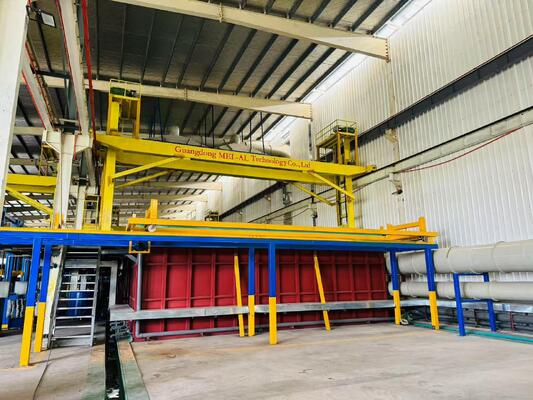 Bon prix Ligne de production d'anodisation entièrement automatique de 500 tonnes/mois avec une épaisseur de film de 5 à 25 µm pour profilés en aluminium en ligne