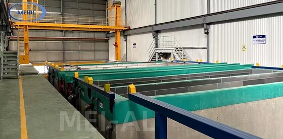 Bon prix Ligne d'anodisation horizontale automatique pour l'alliage d'aluminium 6061-6063 d'une capacité de 750 T/M et d'une épaisseur de film de 10-12 μm en ligne