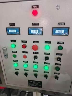 Bon prix Ligne d'anodisation horizontale automatique pour l'alliage d'aluminium 6061-6063 d'une capacité de 500 T/M et d'une épaisseur de film de 10-12 μm en ligne