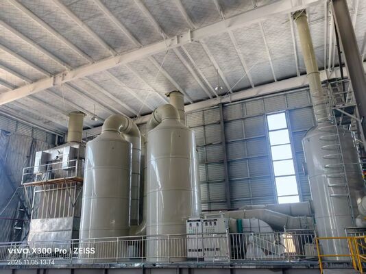 Bon prix Système de laveur de brouillard à trois acides en PP résistant à la corrosion avec pulvérisation garnie à deux étages et efficacité de purification supérieure à 95 % En ligne